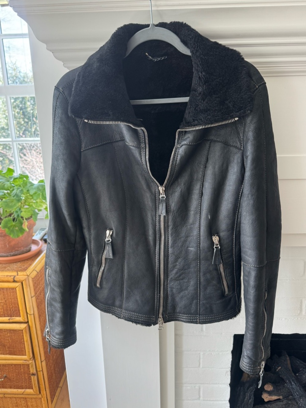 Classic Black Leather Bomber Jacket made in Italy. 🇮🇹